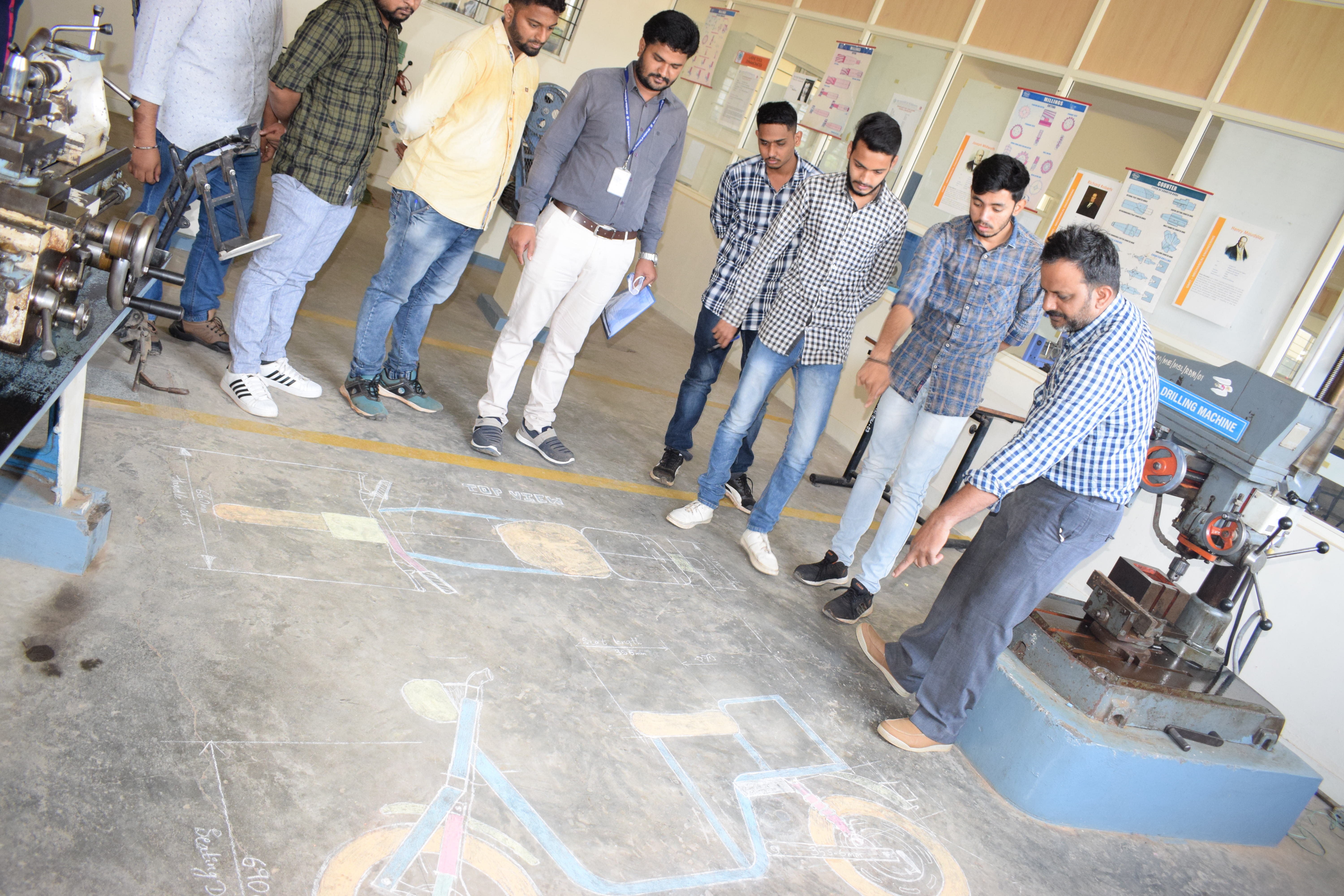 Students in CAD/CAE lab